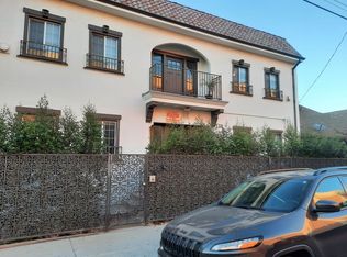 Albany, Los Angeles, CA 90015