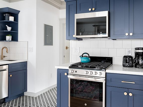 2nd image of 459 Wayne Ave #455