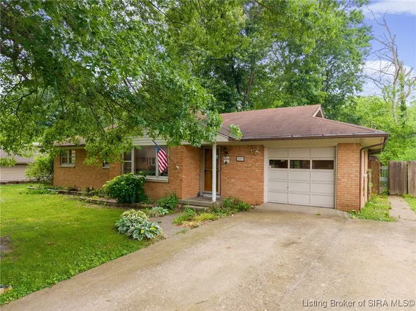 207 McConnell Drive, New Albany, IN 47150