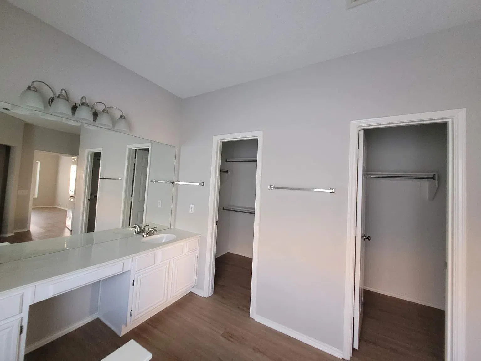 3 bed, 1713 sqft, $2,295 — Photo 3
