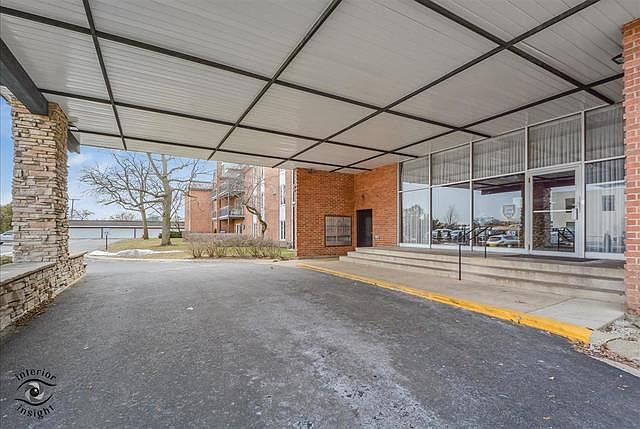 1st image of 4248 Saratoga Ave APT 214