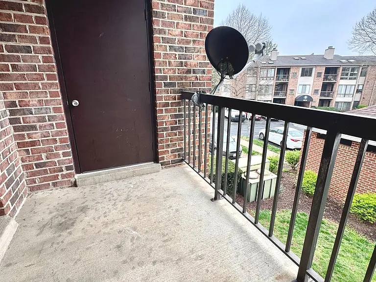 18001 Chalet Dr #19202 — Photo 32