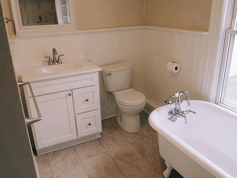 553 Roanoke Blvd — Photo 11