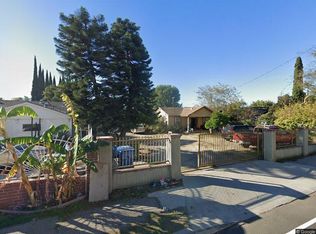 15746 Saticoy St, Van Nuys, CA 91406