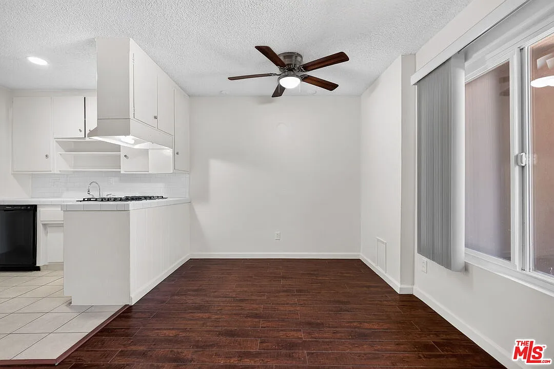 2 bed, 2.0 bath, 1020 sqft, $2,595 — Photo 2