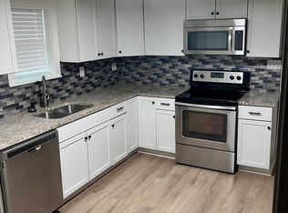 107 E Mary St, Lansing, KS 66043
