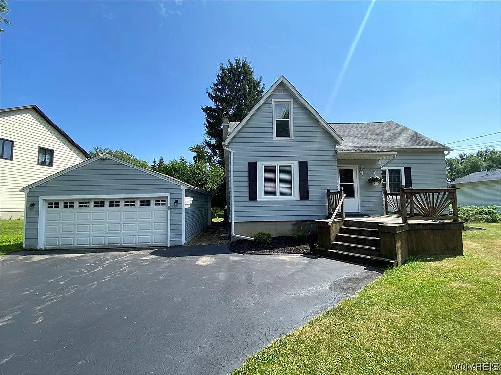 511 Rowley Rd photo 1