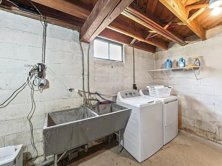 8 Stanton Ave — Photo 11