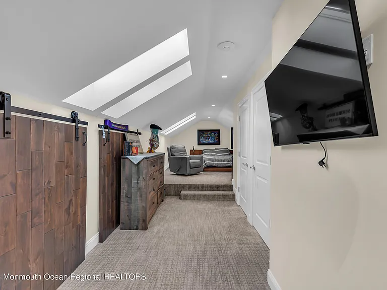 502 Brighton Ave — Photo 47