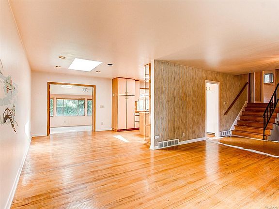 5th image of 10768 Roseanna Dr