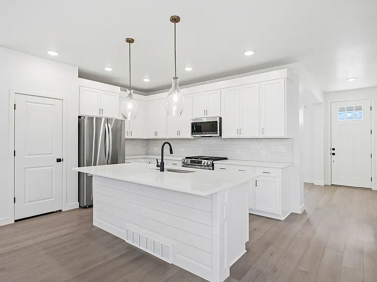 882 W Caroline Dr — Photo 37