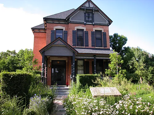 334 E Mulberry St #1 Photo 1