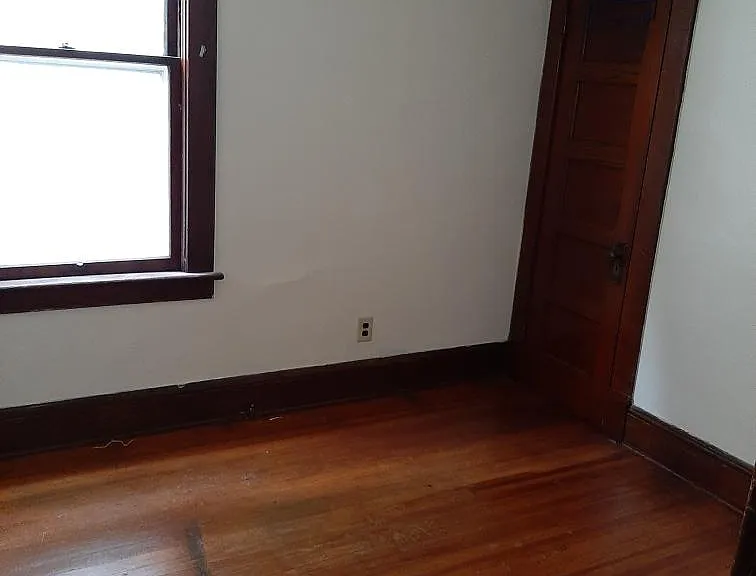 416 Manning Blvd #1 — Photo 4