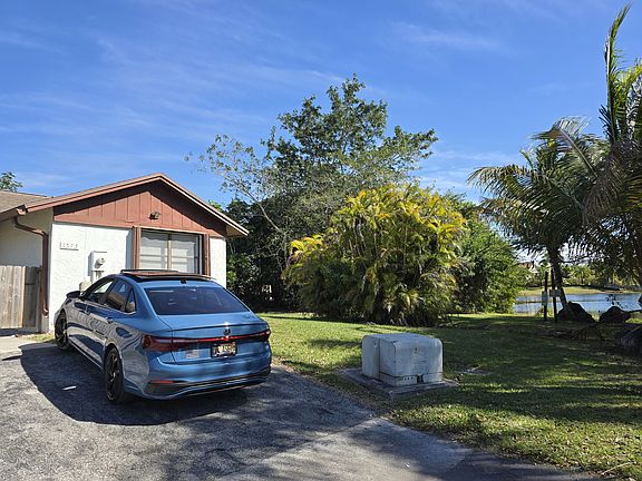 3rd image of 1575 Owl Rd