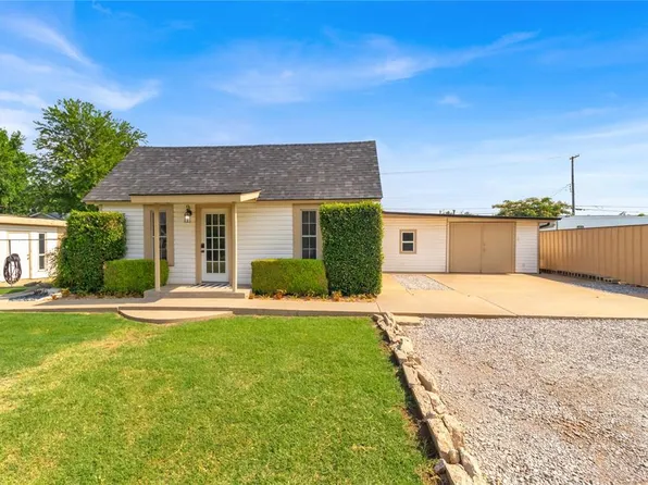 832 Cedar Ave, Yukon, OK 73099