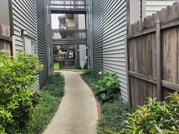 2301 Edenborn Ave APT 1001, Metairie, LA 70001