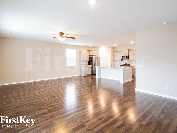 4th image of 169 Greenwich Dr