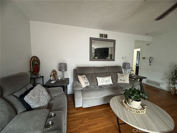 5th image of 6170 Downey Ave