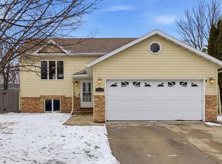 1530 29th Ave S, Fargo, ND 58103