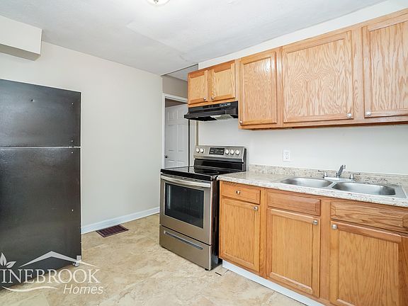 5th image of 2460 Vendome Dr S