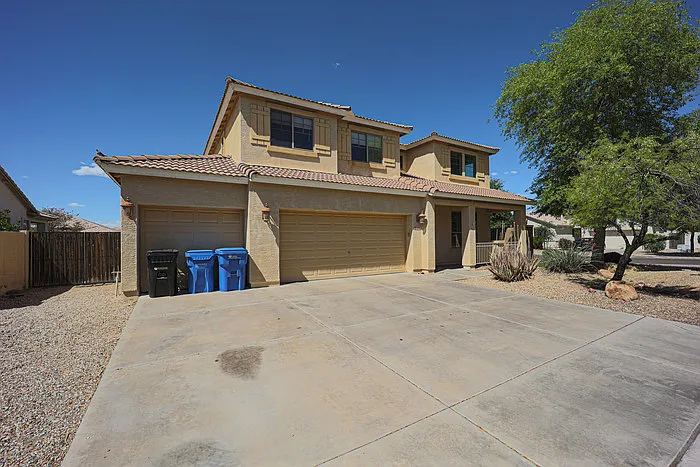 5 bed, 2.5 bath, 2787 sqft, $2,855 — Photo 1