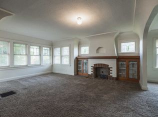 2906 Douglas Ave, Racine, WI 53402