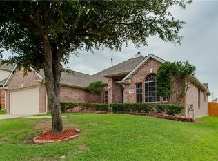 8102 Atlas Dr, Arlington, TX 76002