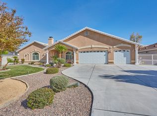 12425 Palomino Ln, Apple Valley, CA 92308