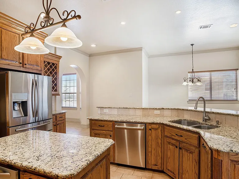 7713 Lakeview Cir — Photo 14