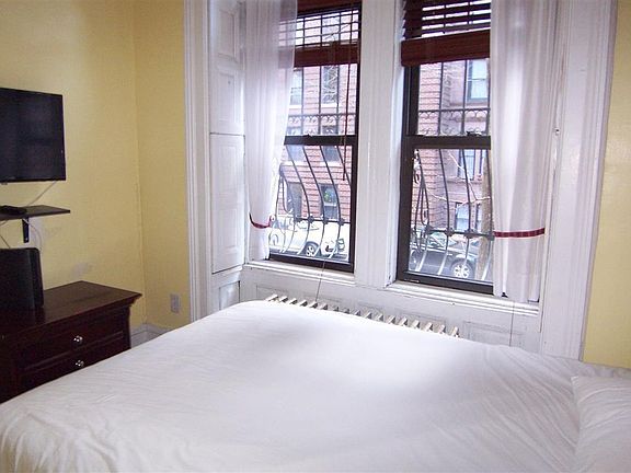 5th image of 311 W 87th St APT 1F