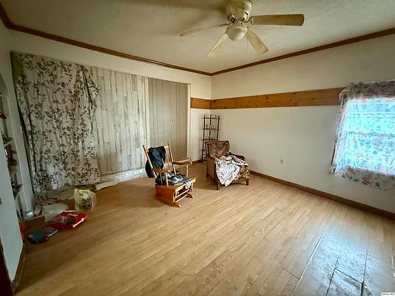 5th image of 718 1/2 Buchanan St