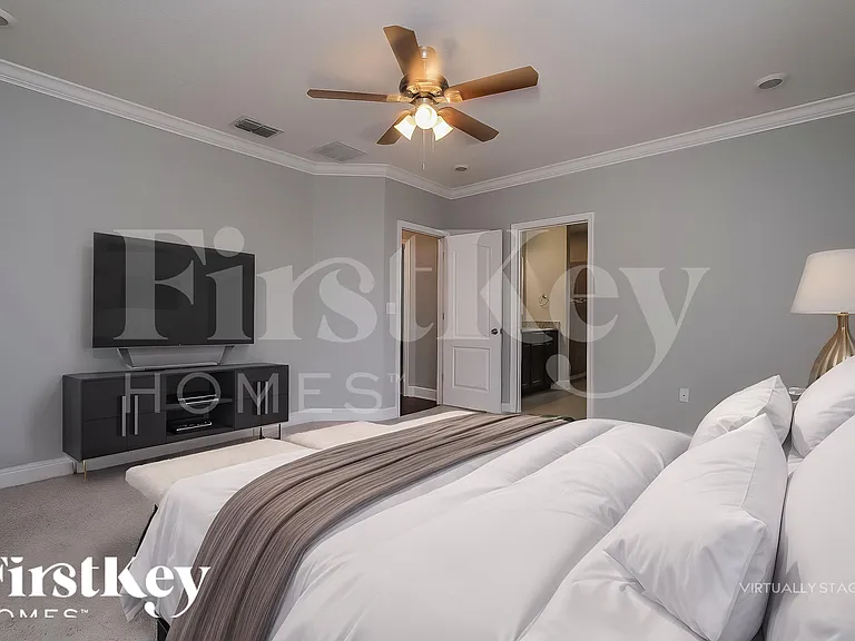 6177 Kinlock Ave — Photo 10