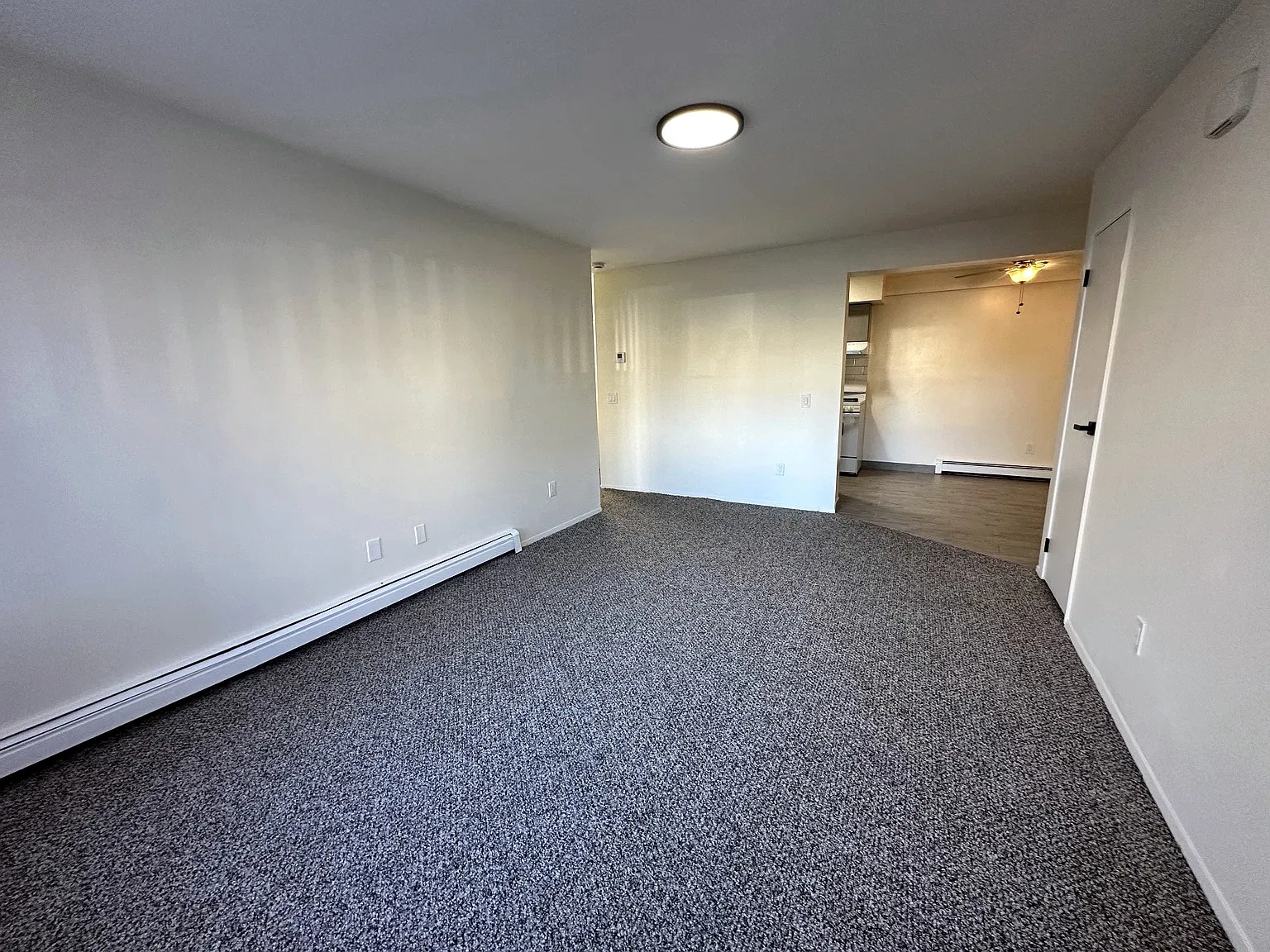 1 bed, 900 sqft, $2,150 — Photo 3