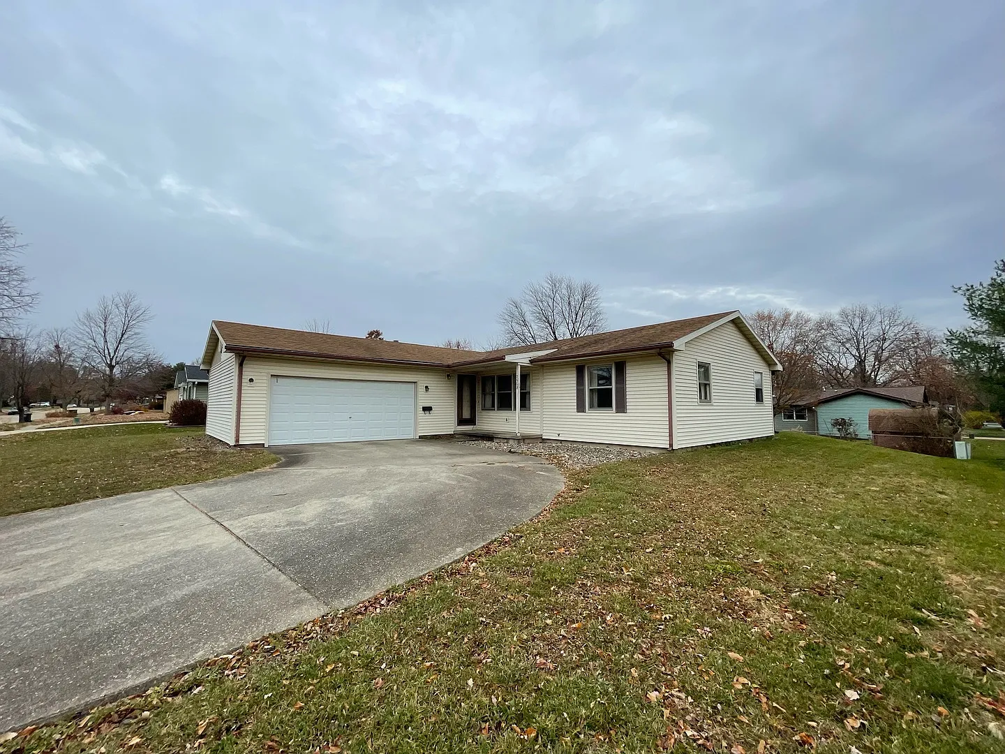 2502 Grange Dr photo 1