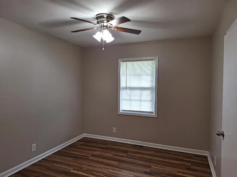 909 Oak Vale — Photo 13