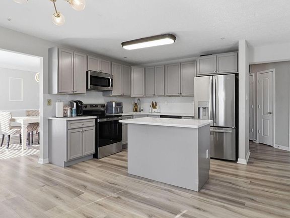 5th image of 7105 Friendship Rd