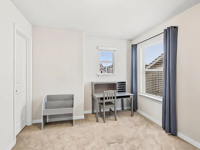 2046 Flametree Ave — Photo 18