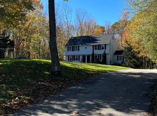 14 Juniper Rd, Derry, NH 03038