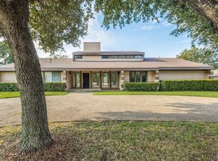 3864 Royal Ln, Dallas, TX 75229