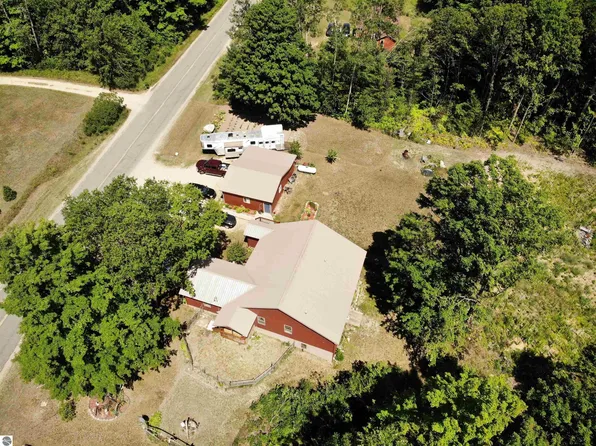 3261 S Nelson Rd, Merritt, MI 49667
