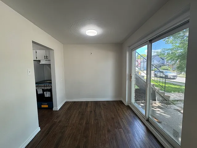 236 Louisa St #1B — Photo 10