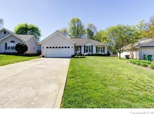 12330 Autumn Blaze Dr, Charlotte, NC 28278
