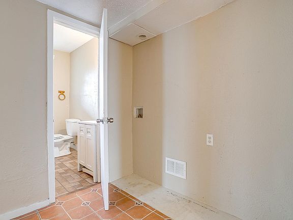 2nd image of 1216 Park Place Ave APT 3