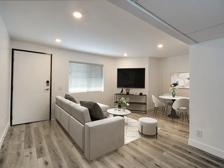 301 North Alvarado Street — Photo 7