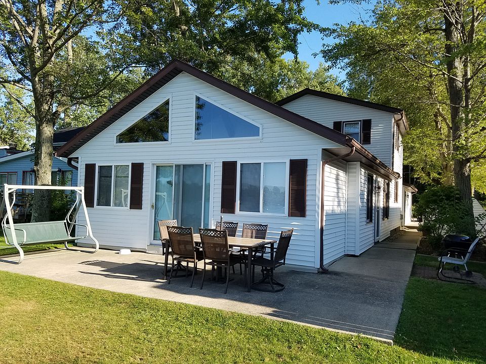 Home Lake side