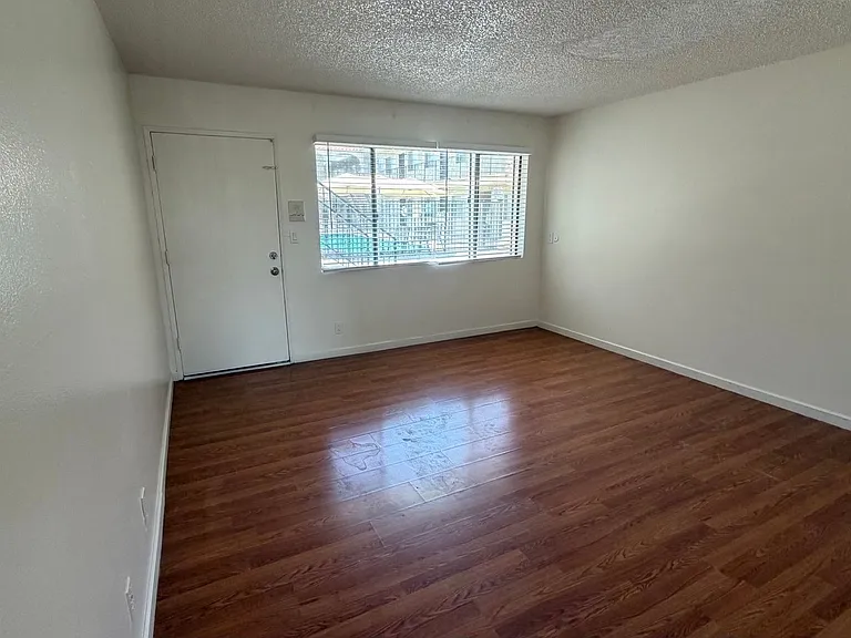 13921 YUKON LP — Photo 8