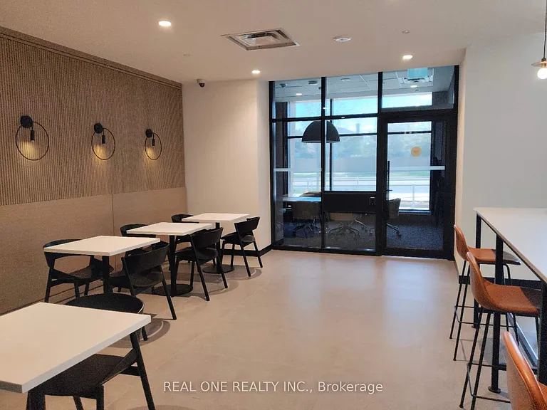 7950 Bathurst St #620 — Photo 14