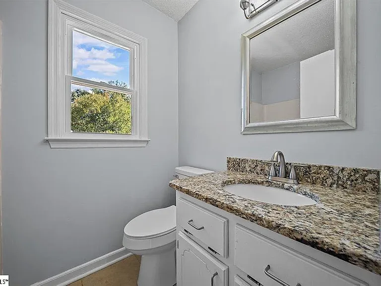 294 N Suber Rd — Photo 11