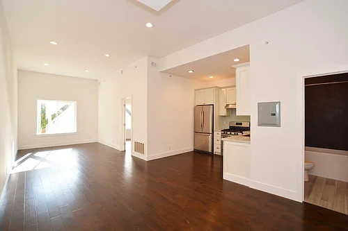 3769 Cesar Chavez #C Photo 1