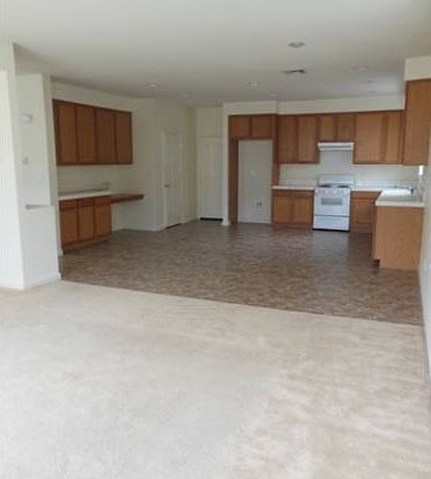 5th image of 2649 Meadowlark Cir
